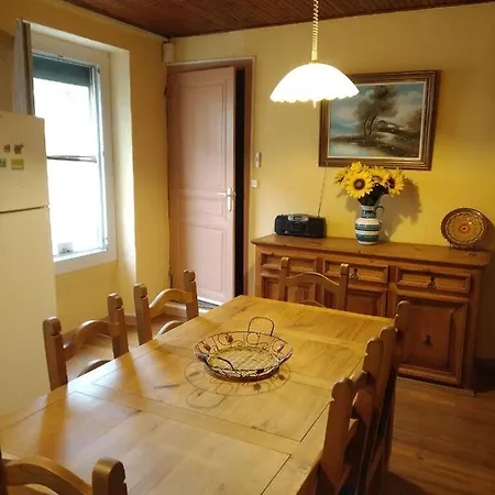Maison Familiale Centenaire De Vigneron Casa de Férias Montescot